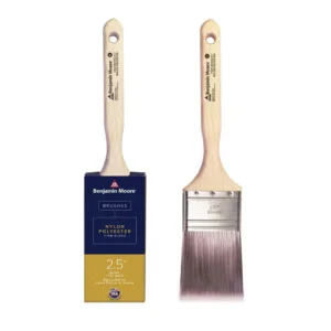 แปรงทาสีหัวตัดตรง Nylon/Polyester Flat Sash ขนาด 2.5 นิ้ว (Firm Blend) ยี่ห้อ Benjamin Moore